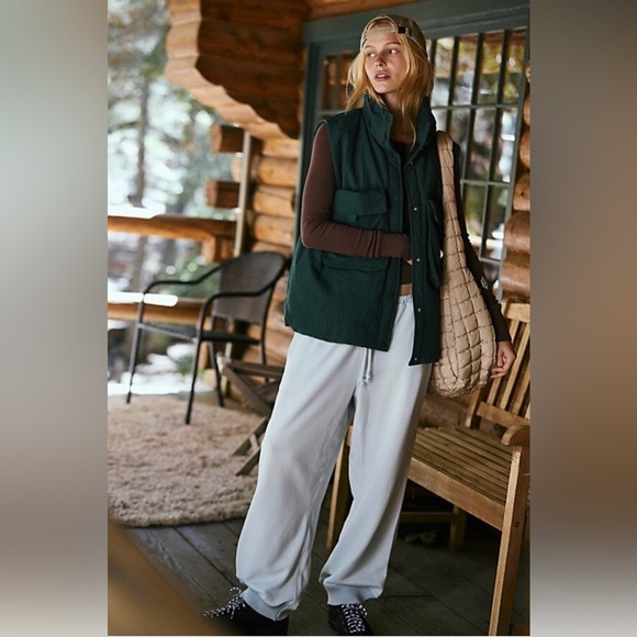 Free People Cabin Fever Insulated Puffer Vest in Evergreen Size M. NWT - Picture 4 of 13